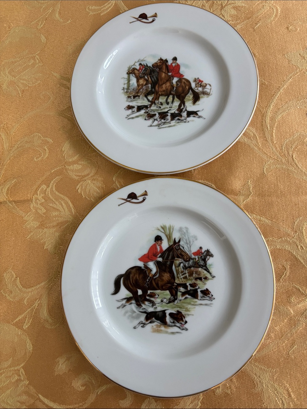 A pair of Vintage Thomas B Swain Porcelain Fox Hunting Scene Decorative Plates